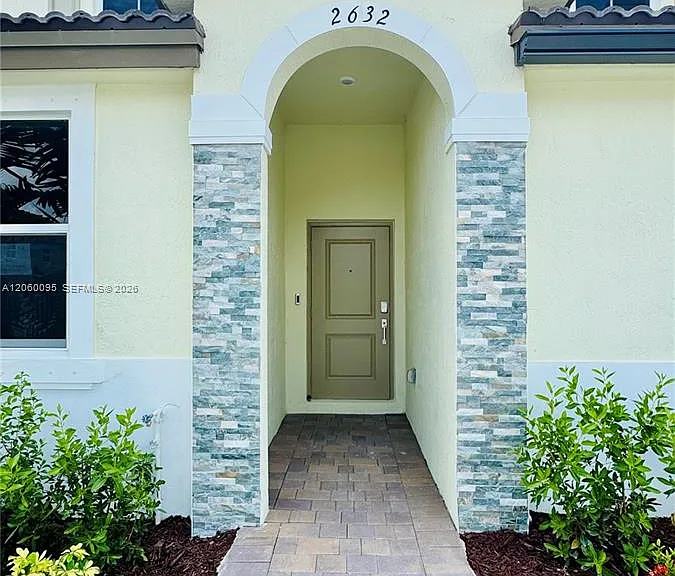 2632 SE 27th Dr — Photo 2