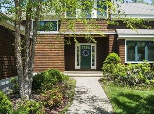 72 Clubhouse Dr, Hingham, MA 02043