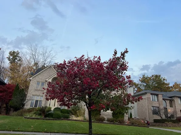 6290 Branford Dr, West Bloomfield, MI 48322