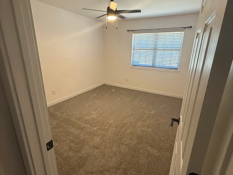 903 N Cardinal Dr — Photo 16