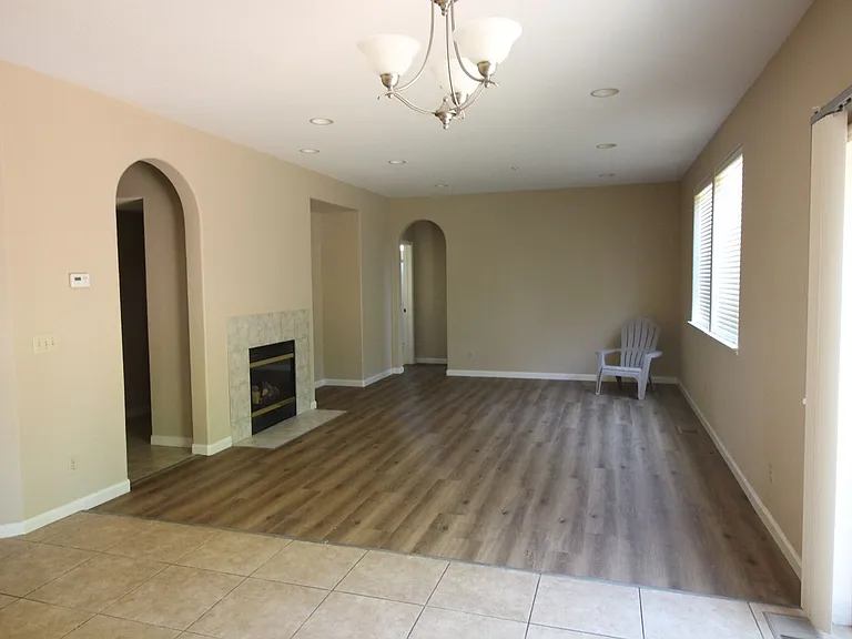 402 Healdsburg Ave — Photo 10