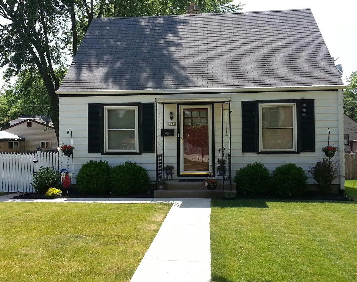 2945 N 81st St photo 1