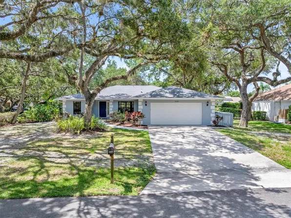 4596 Friar Tuck Ln, Sarasota, FL 34232