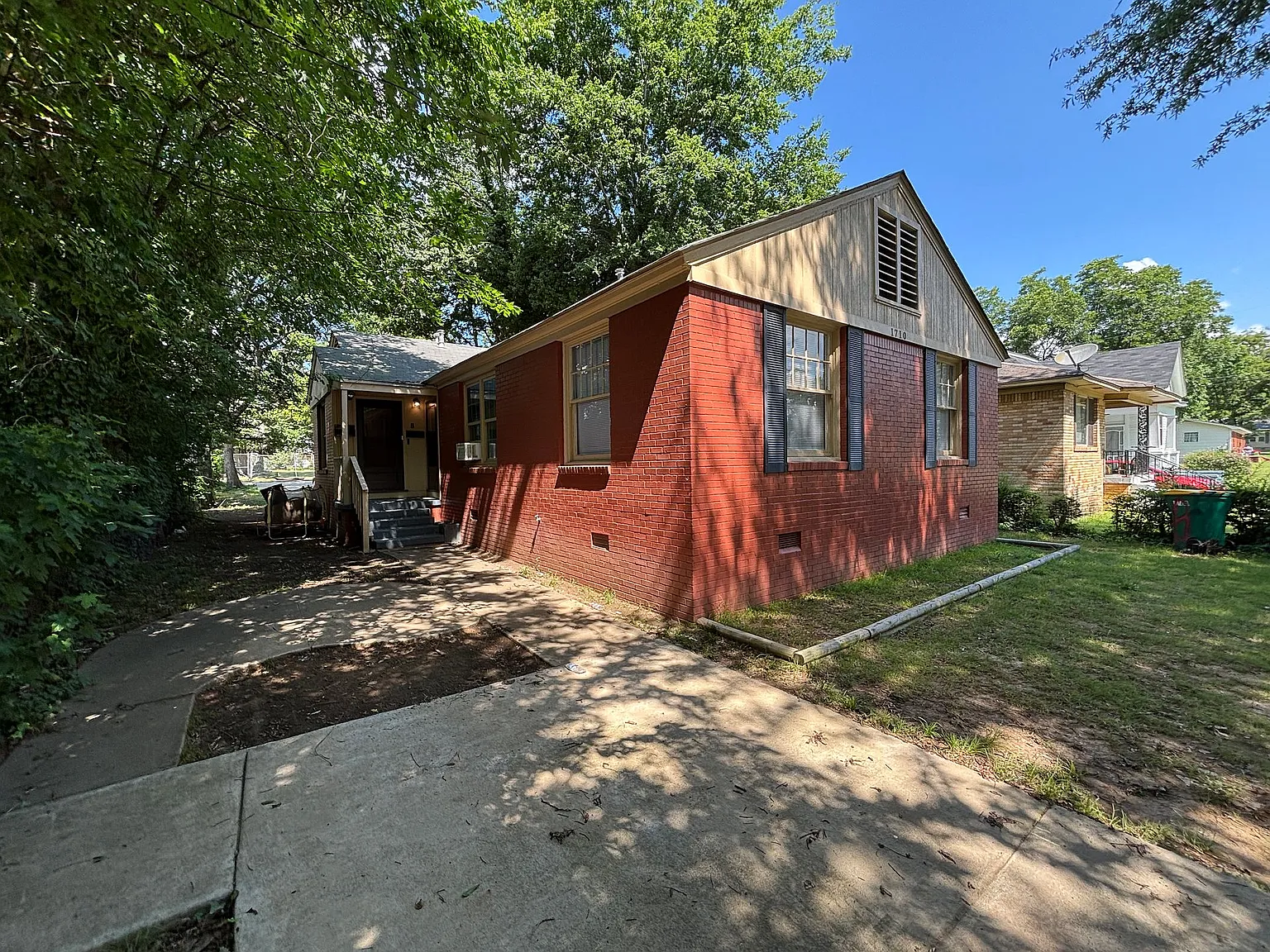1710 Wolfe St B — Photo 1