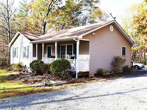 3rd image of 650 Forest Hill Rd