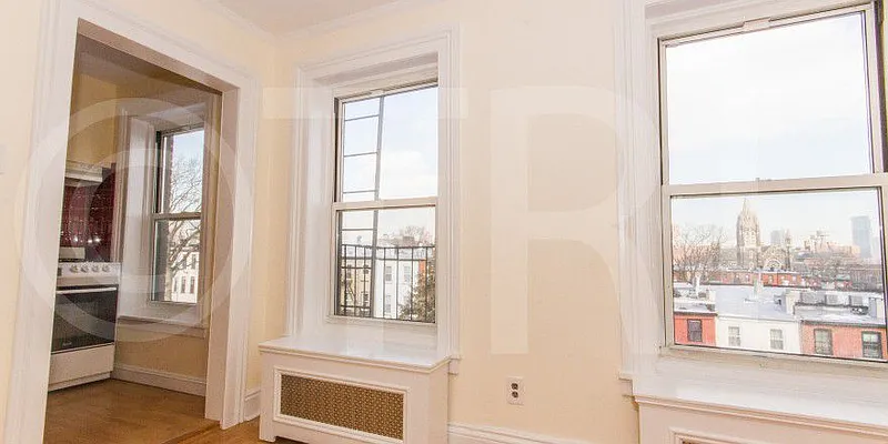 Rented by Twyford Real Estate | media 14