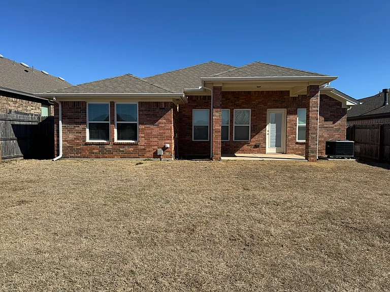 18637 Vivo Dr — Photo 18