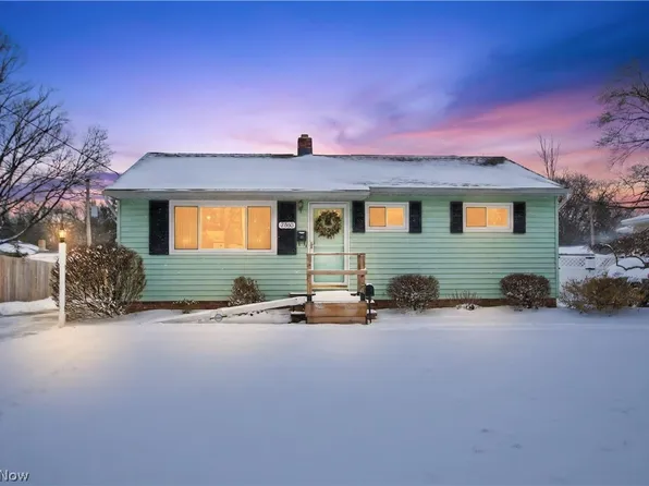 23965 Lebern Dr, North Olmsted, OH 44070