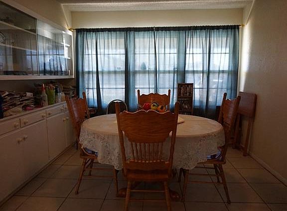 4th image of 1706 W Crescent Dr