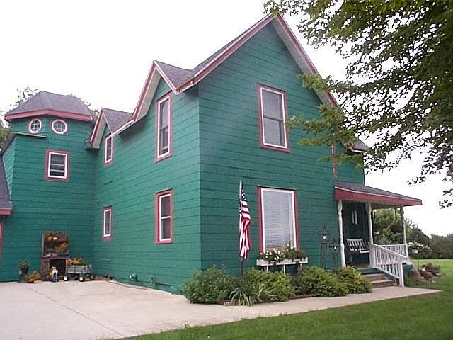 2nd image of 1562 170th St