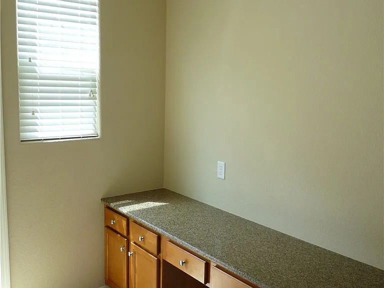 10925 Sardinia Sands Dr — Photo 9