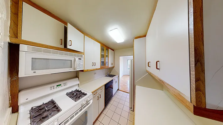 Rented by AZ REALTY NYC LLC | media 19