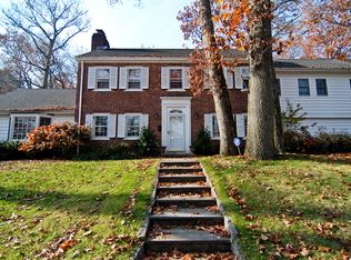 2 Brook Ln, Hartsdale, NY 10530