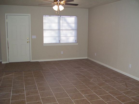 2nd image of 4104 Palomino St