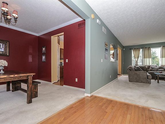 4th image of 1243 E Glenwood Ct