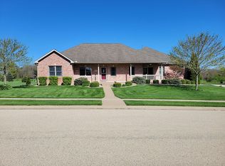 38 Grey Wolf Ct, Morton, IL