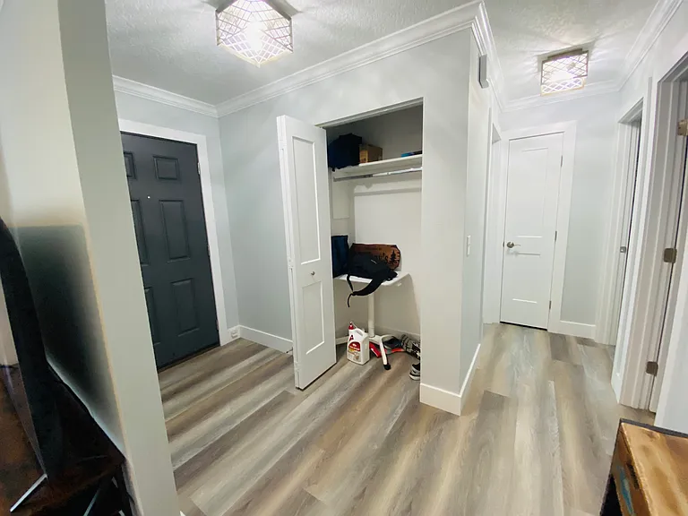 4439 Saxon Dr — Photo 5