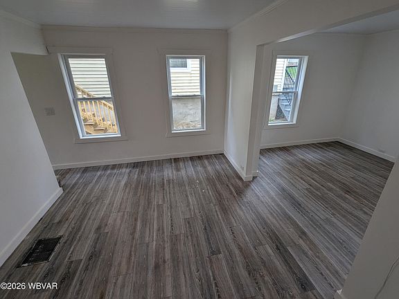 3rd image of 54 Penn St
