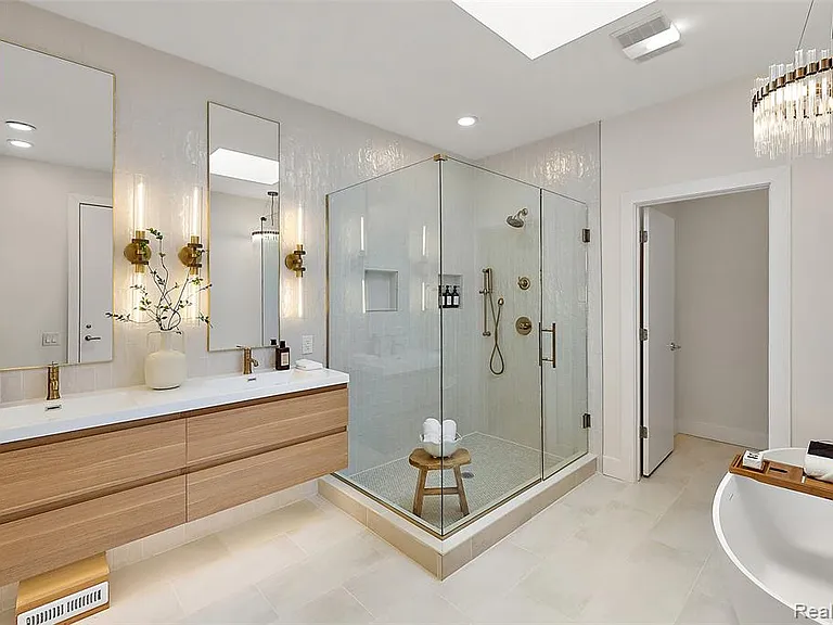1756 Alexander Dr — Photo 16