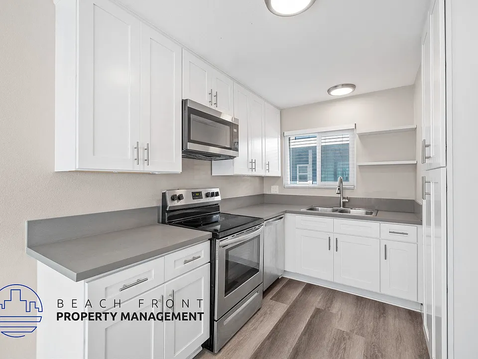 515-517 N Juanita Ave