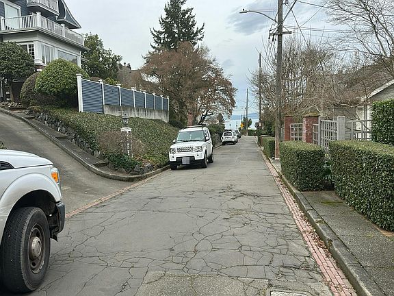 5th image of 28 Orchard Rd