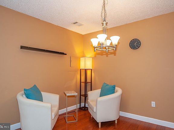 4th image of 6925 Mary Caroline Cir #F