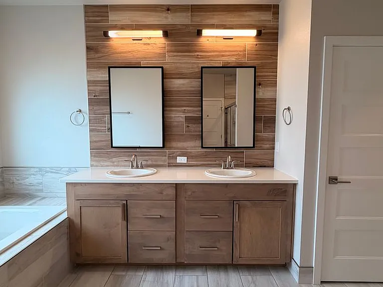 1808 Somers Ln — Photo 16