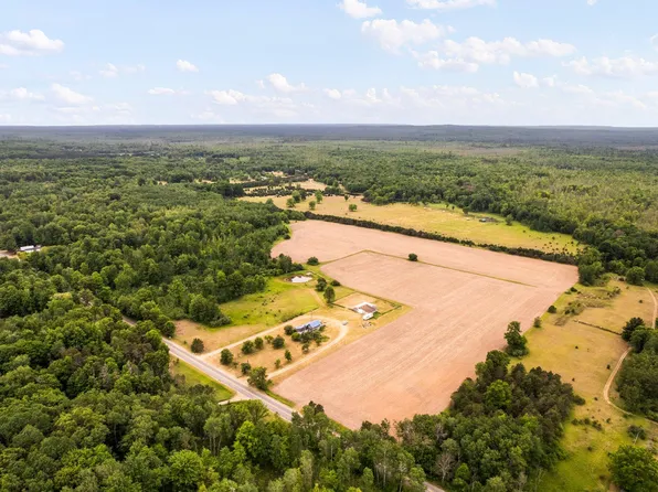 2425 N Kings Hwy, Luther, MI 49656