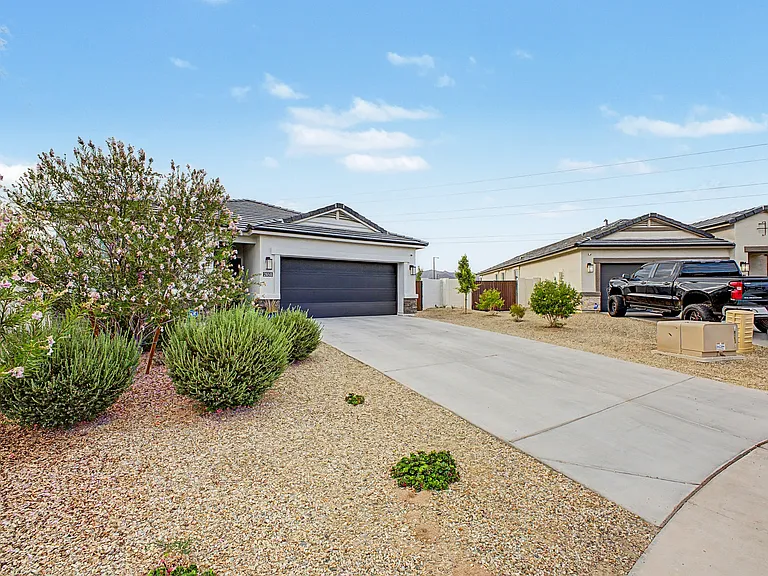 2058 S 241st Ave — Photo 3