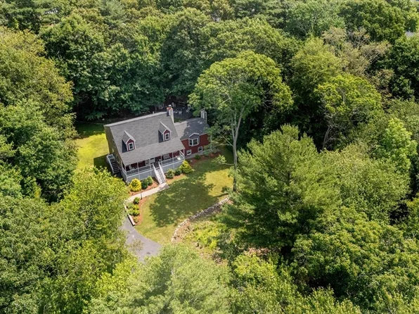 50 Three Rivers Dr, Bridgewater, MA 02324