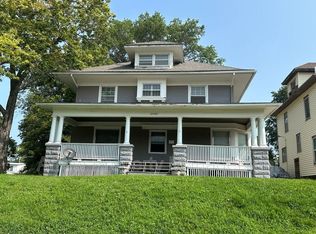 2400 R St APT 2, Lincoln, NE 68503