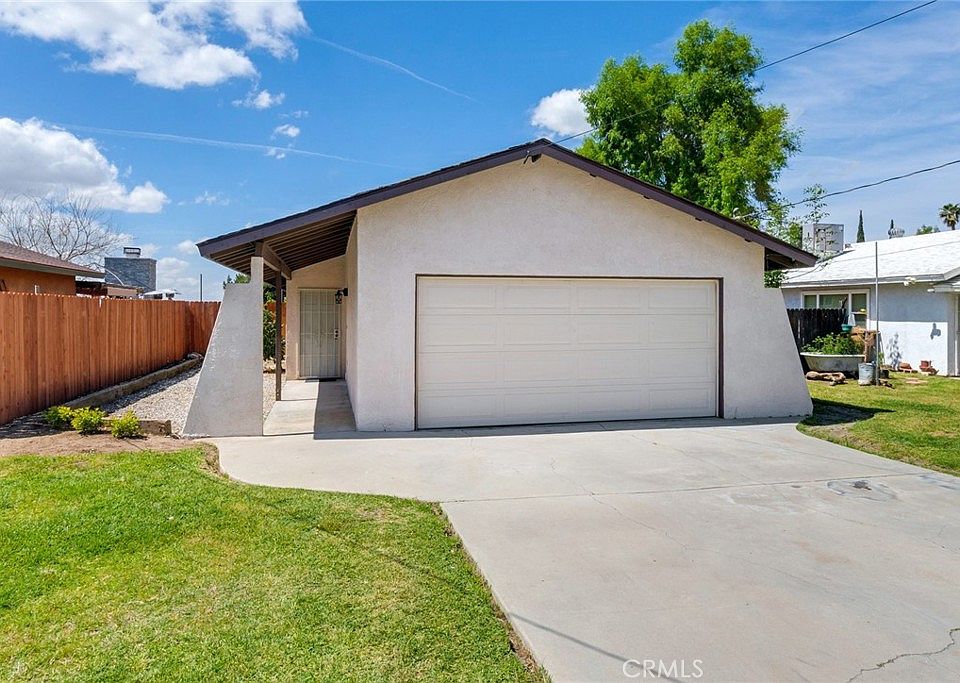 1st image of 1155 Tourmaline Ave