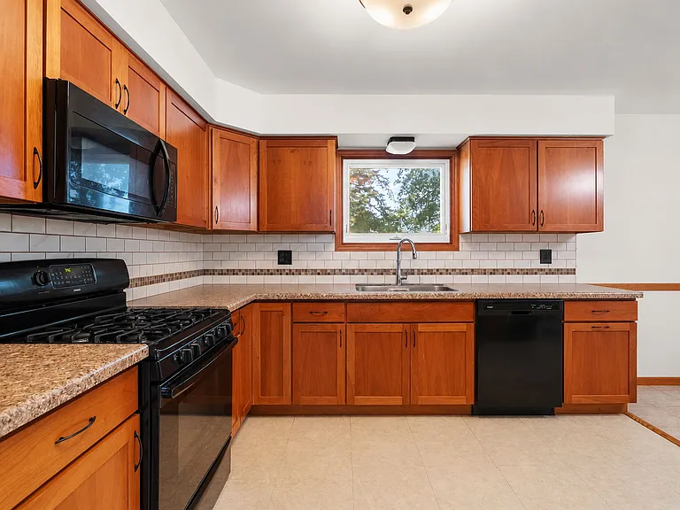 3622 Rolling Hill Dr — Photo 18