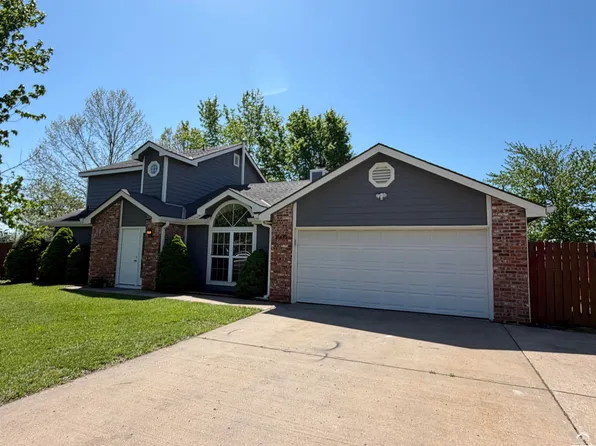 3005 W 30th Ct, Lawrence, KS 66047