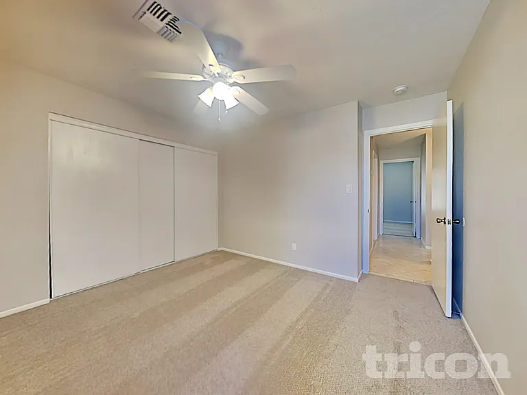 20812 N 11th Ave — Photo 8