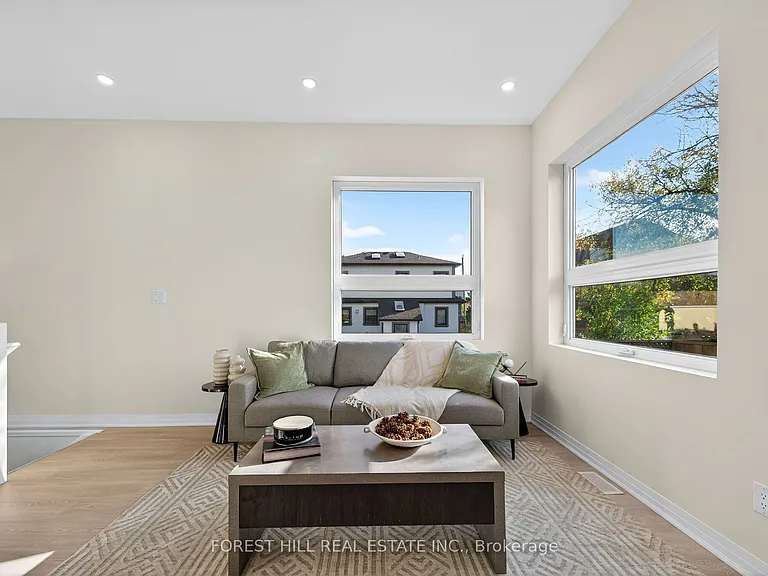49 William Cragg Dr #R — Photo 8