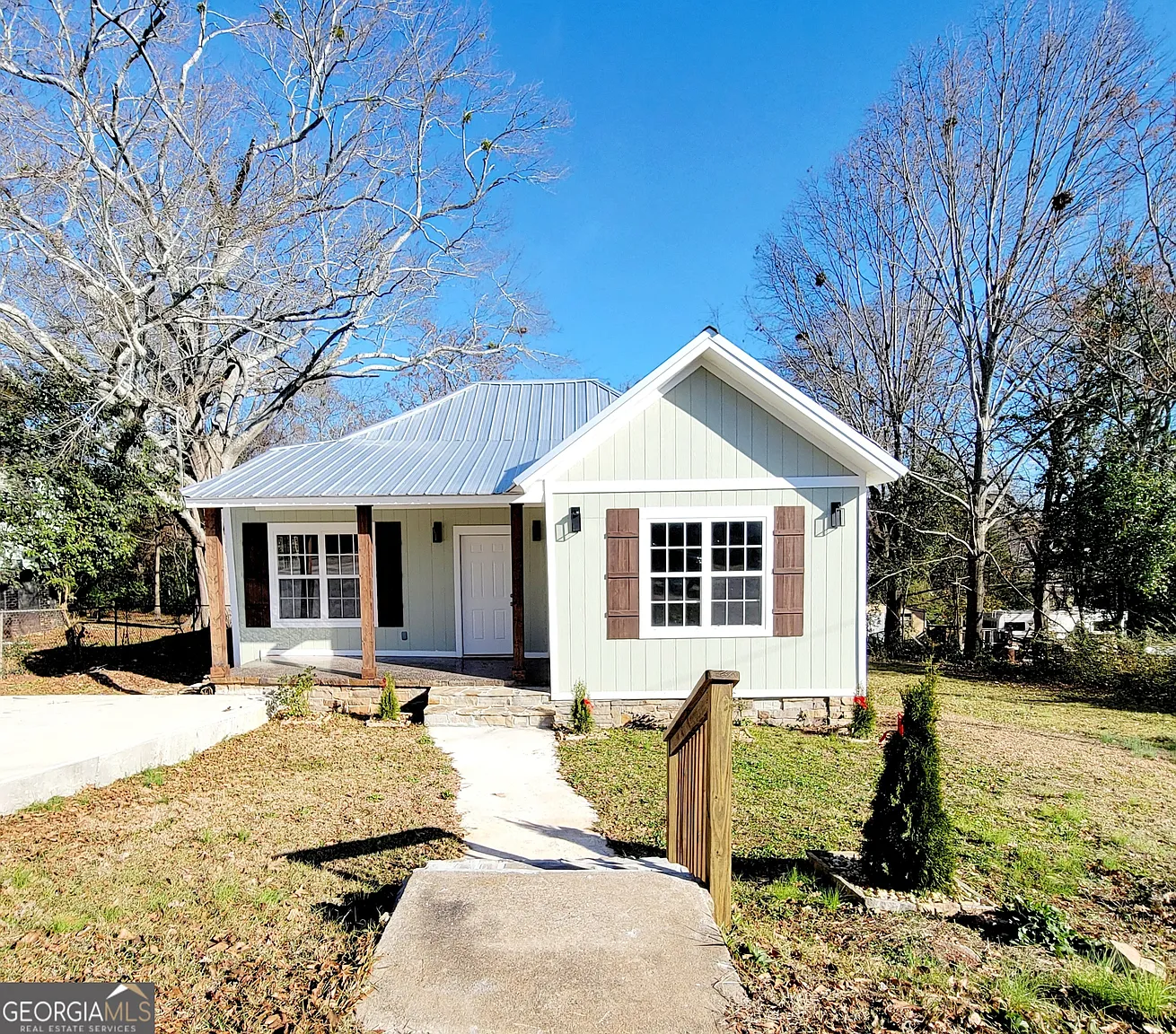 1311 Juniper St photo 1