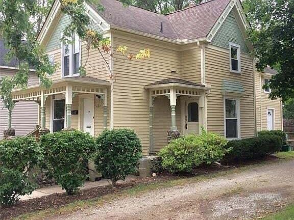 3rd image of 627 N Adams St