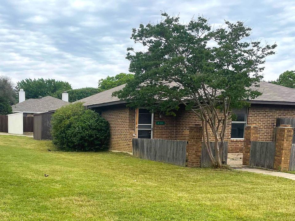 1st image of 218 Christina Pl