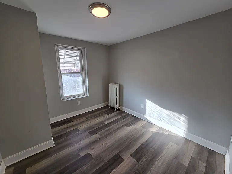 228 N Saint Cloud St — Photo 14