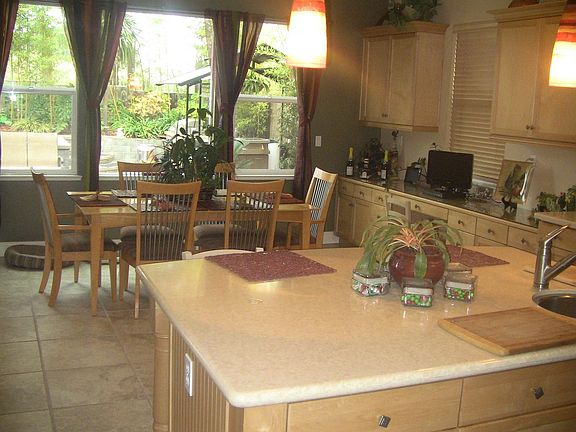 4th image of 3021 Orchard Park Way