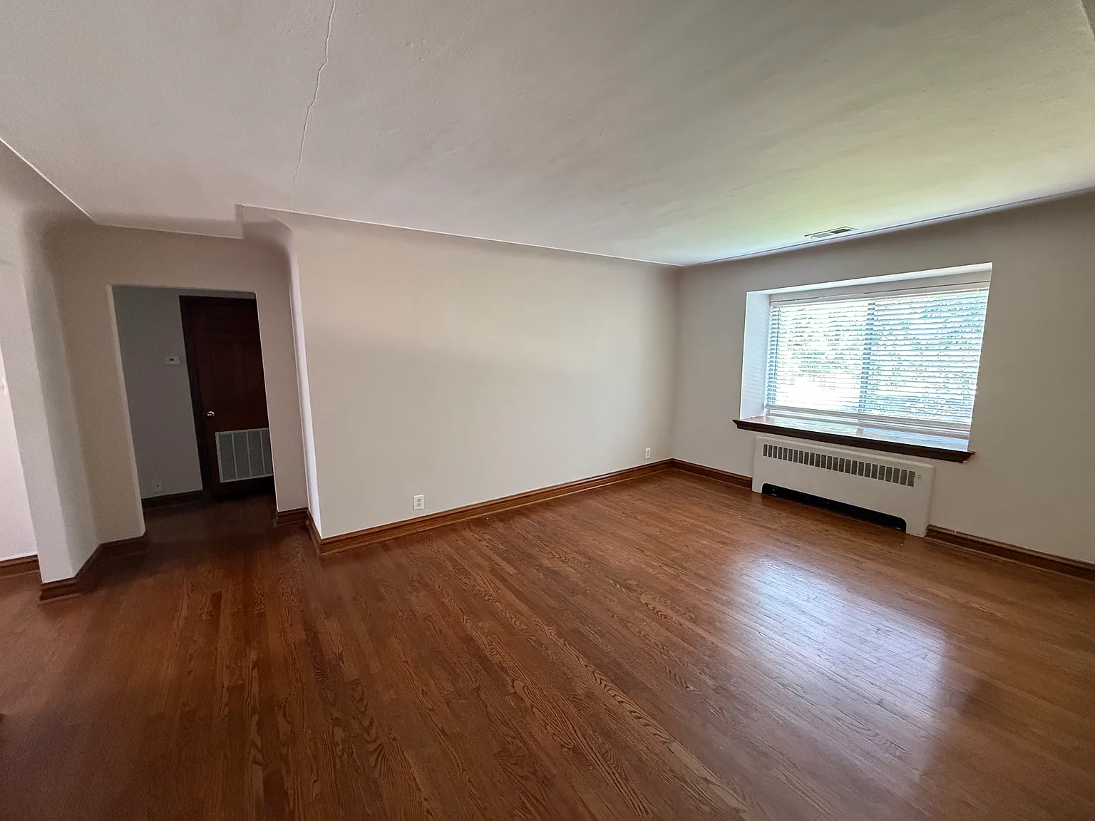 7246 Moller Ave — Photo 2