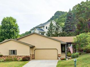 3615 Parkwood Pl, La Crosse, WI 54601