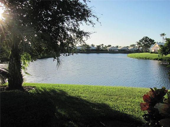 5th image of 701 Harrington Lake Dr S