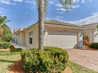 8868 Etera Dr, Sarasota, FL 34238