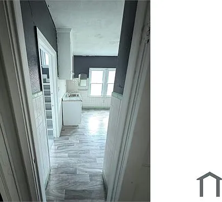 3 bed, $1,200 — Photo 4