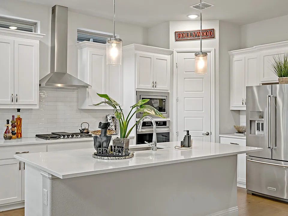 4872 Connor Pl