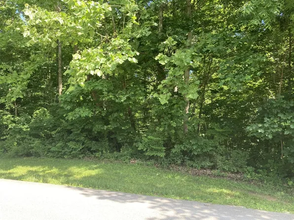 E Rolling Woods Dr, Marengo, IN 47140