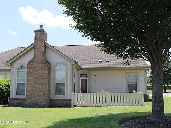3rd image of 8817 Parkview Oaks Cir