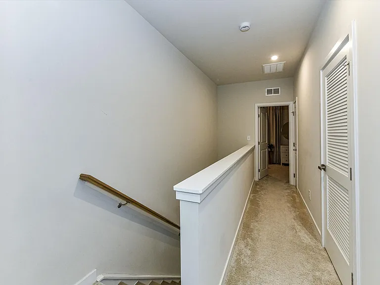408 Tristram Ln — Photo 31